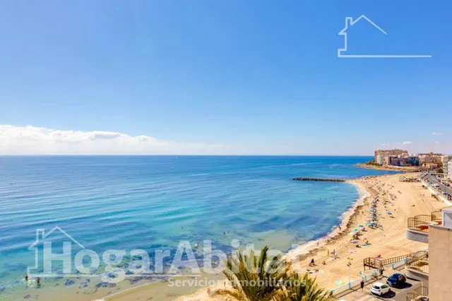 PRECIOSO ÁTICO CON DOS TERRAZAS, GARAJE Y PISCINA JUNTO AL MAR — 49