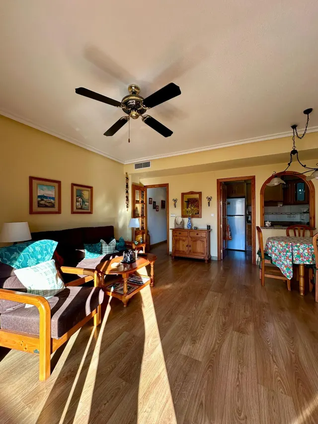 Se vende piso con garaje cerrado y terraza de 10 m2 en Torrevieja — 9