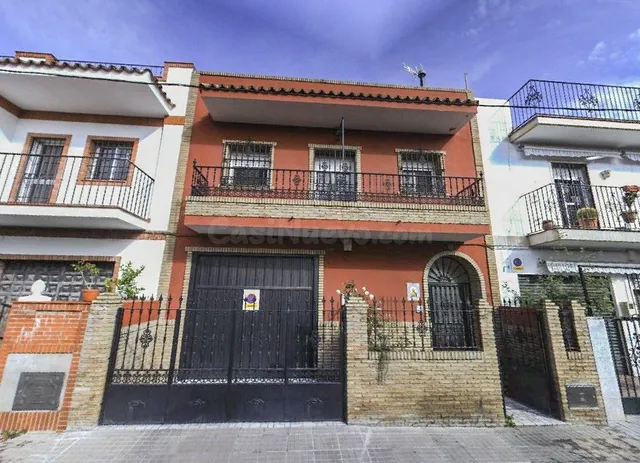 VENTA CASA EN SEVILLA - ALQUILADA — 3