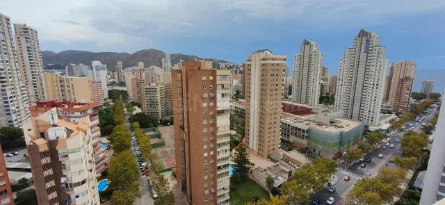 Deslumbrante Ático con Vistas Panorámicas en Benidorm