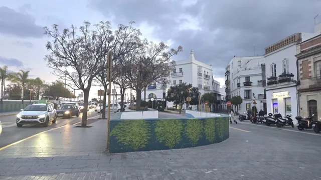 LOCAL COMERCIAL EN EL CENTRO DE CHICLANA — 4