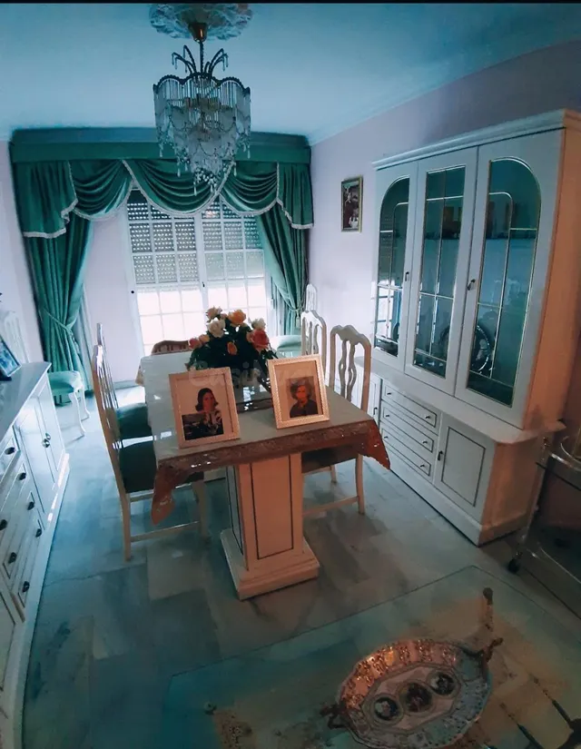 CASA MUY AMPLIA DE 4 DORMITORIOS LISTA PARA ENTRAR A VIVIR ( - foto 4