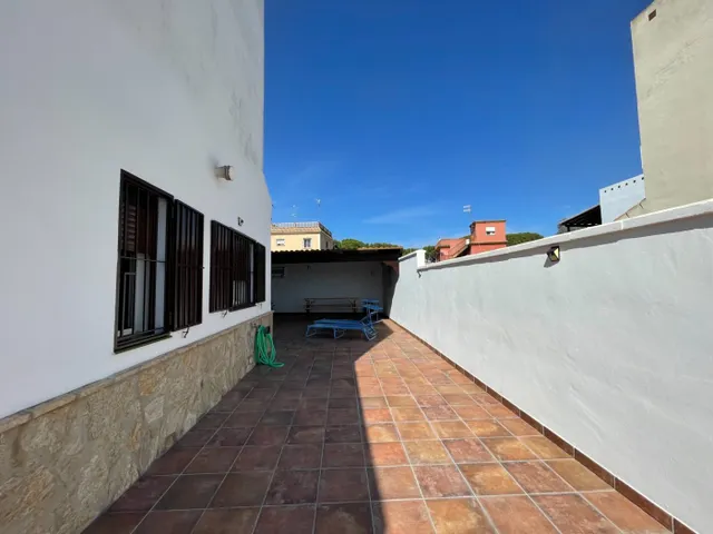 ESPECTACULAR UNIFAMILIAR EN LA AVENIDA AL ANDALUS — 8