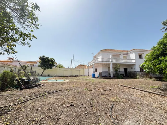 ¡CHALET INDEPENDIENTE EN LA MEJOR ZONA DE RINCONCILLO! — 2