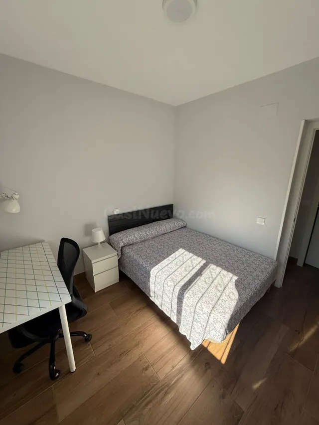 OPORTUNIDAD DE HABITACIÓN EN ALQUILER - foto 2