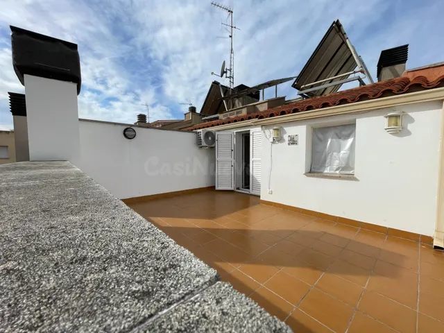 Dúplex céntrico en venta en Olesa de Montserrat, con terrazas y parking — 3
