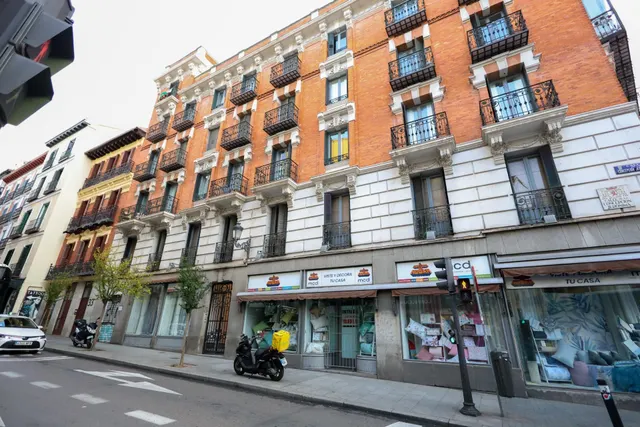 Piso en alquiler en calle de Concepción Jerónima 35, Madrid — 37