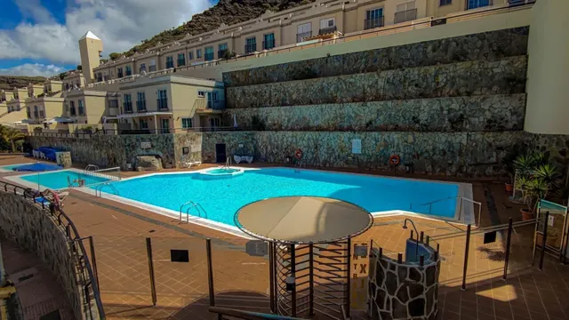 Dúplex renovado con terraza y plaza de parking en Puerto Rico — 34