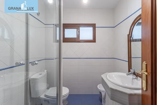 Chalet Exclusivo en Camino Bajo de Huétor — 23