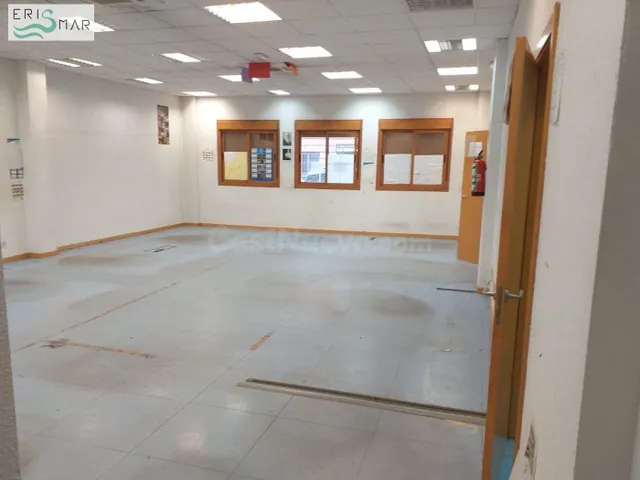 LOCAL COMERCIAL EN ALQUILER Y VENTA EN NAVALCARNERO — 3