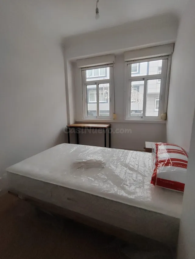 Alquiler de habitación en piso compartido en A Coruña - foto 5