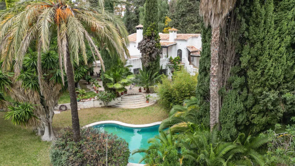 EXCEPCIONAL VILLA EN VENTA EN UN ENTORNO TROPICAL