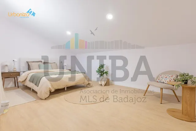 Piso totalmente reformado en el casco antiguo, junto a puerta palmas — 23