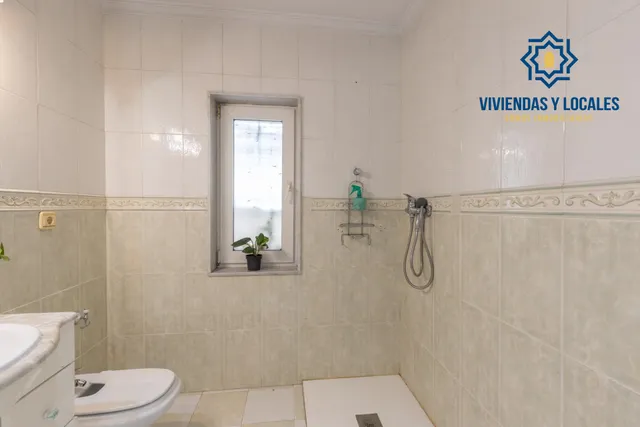 Casa en esquina en venta en Las Gabias — 32