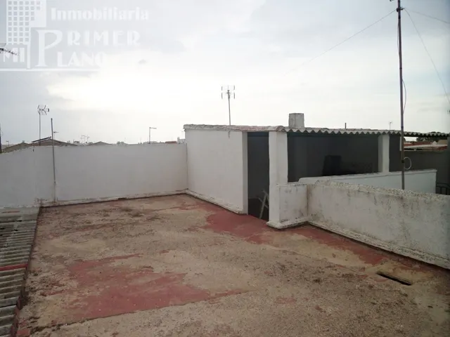 VIVIENDA EN UNA DE LAS PRINCIPALES CALLES DE TOMELLOSO — 31