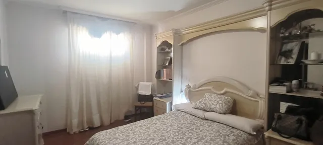 Amplio piso con terraza, cochera y trastero en Miralbaida (en urbanización ajardinada) — 10