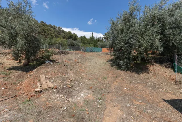 Parcela Urbanizable en Carretera de la Sierra — 3