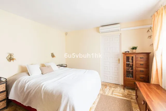 Chalet 4 habitaciones 300m² en venta - Centro — 28