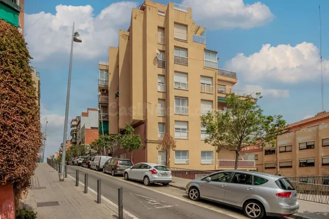 Se vende piso en Ricardo Strauss 4 de Badalona, Barcelona. - foto 3