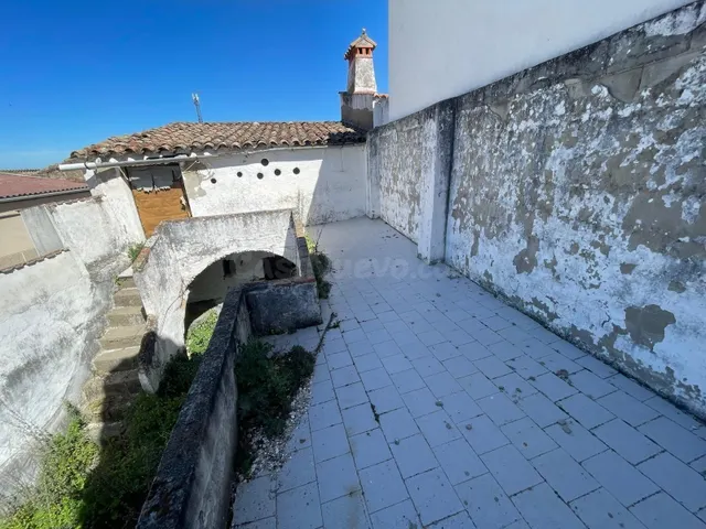 AMPLIA CASA CON PATIO EN ARROYO DE LA LUZ - foto 5