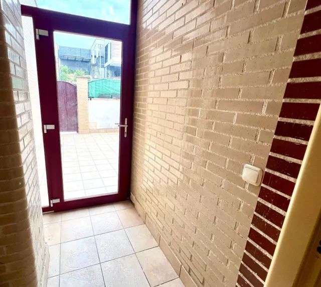 EXCLUSIVA CASA ADOSADA CON ASCENSOR Y PISCINA EN CIUDAD JARDIN — 31
