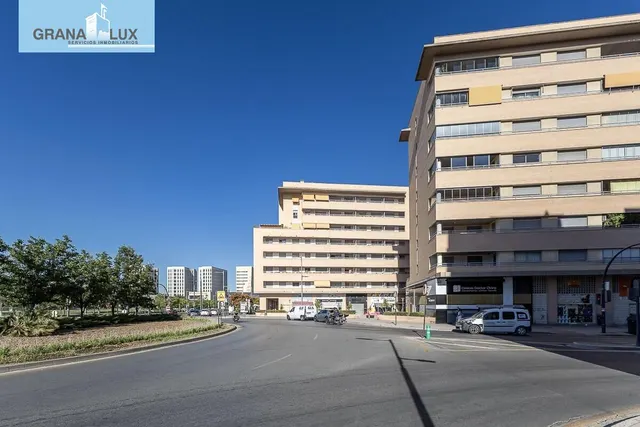 Ático dúplex en Campus de la Salud — 34