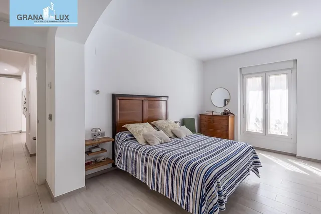 PISO COMPLETAMENTE REFORMADO EN CALLE RECOGIDAS — 17