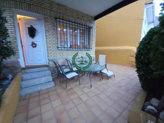 SE VENDE CHALET INDEPENDIENTE EN VENTURADA (SIERRA NORTE)  . JARDIN Y TERRAZA — 50