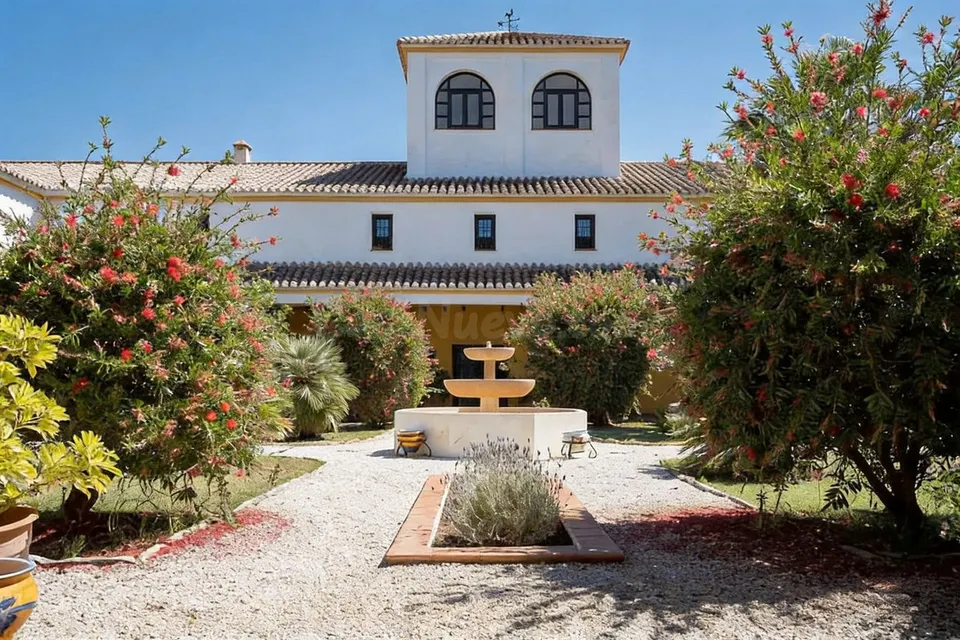 Finca rústica 13 habitaciones 1602m² en venta - Almogia pueblo