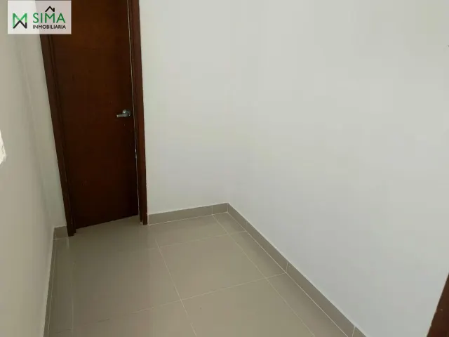 Piso 3 habitaciones 160m² en alquiler - Zona norte — 30