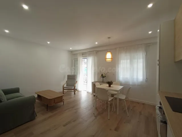 SE ALQUILA COQUETA VIVIENDA REFORMADA CON MUEBLES DE DISEÑO Y PLAZA DE GARAJE     ( DIPONIBLE EN NOVIEMBRE) — 3