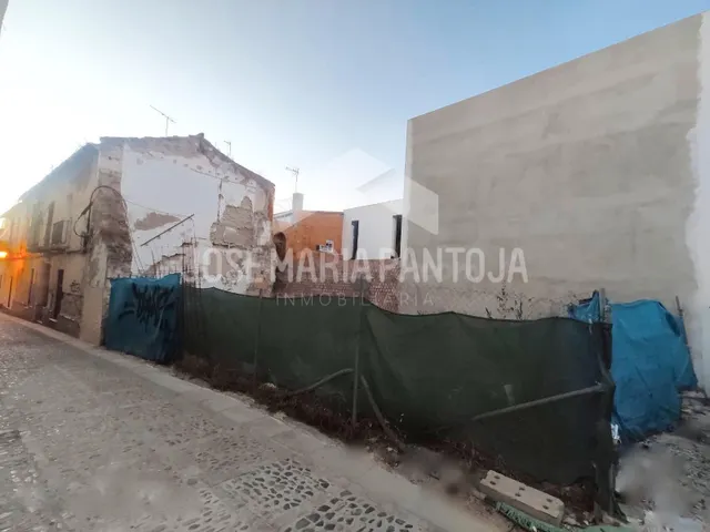 PARCELA EN BARRIO SAN MIGUEL — 3