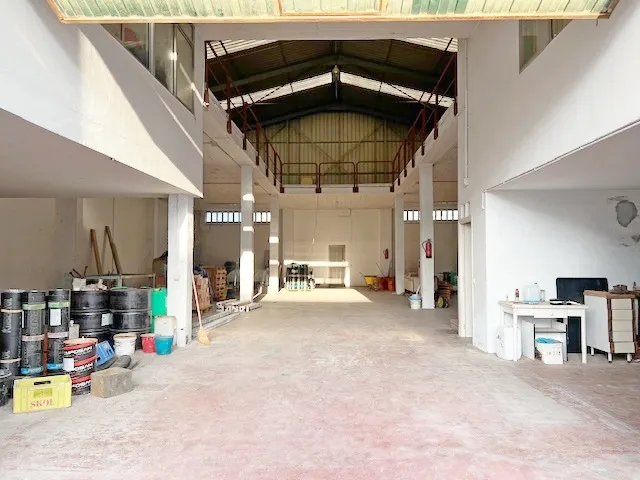 Nave industrial 3 habitaciones 731m² en venta - Bezana — 10