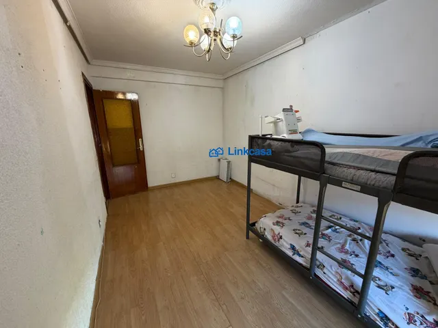 Piso de dos dormitorios con terraza en abrantes — 9