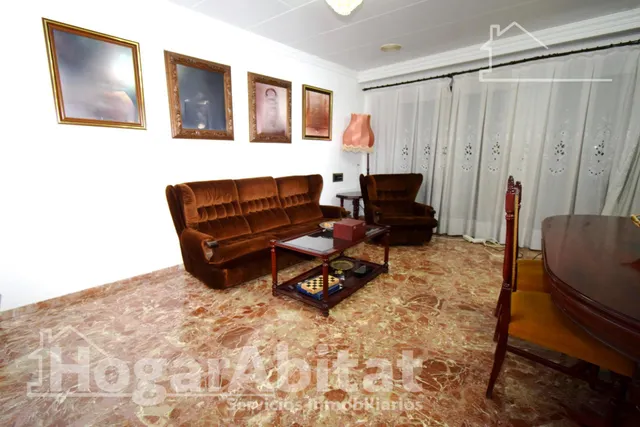 ESPACIOSA CASA CON TERRAZA Y GARAJE — 22