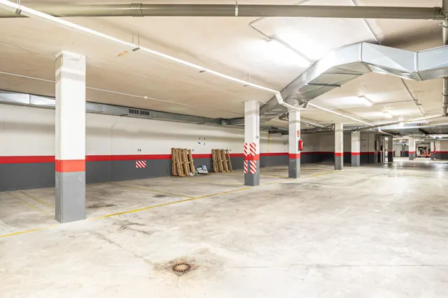 Alquiler de parking en el Coll d'en Rabassa — 5