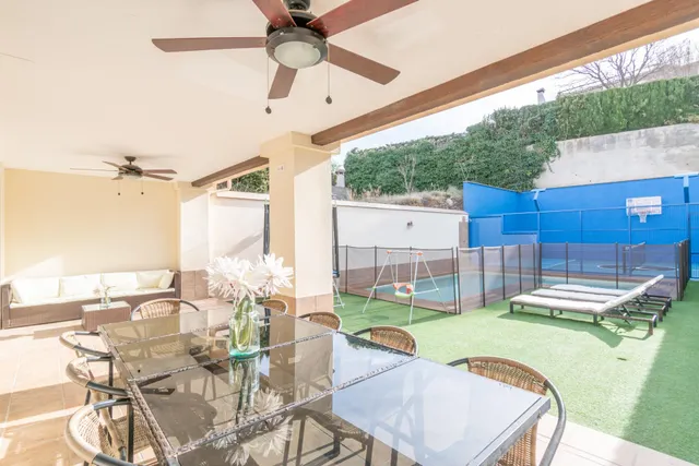 ¡Descubre el hogar de tus sueños en este espectacular chalet independiente! — 13
