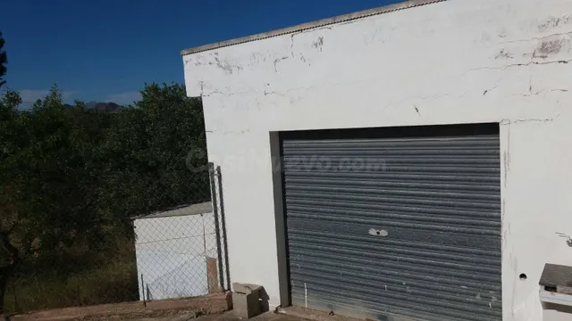Oportunidad: Terreno Rústico de 1.122 m2 con Garaje en Santa - foto 3