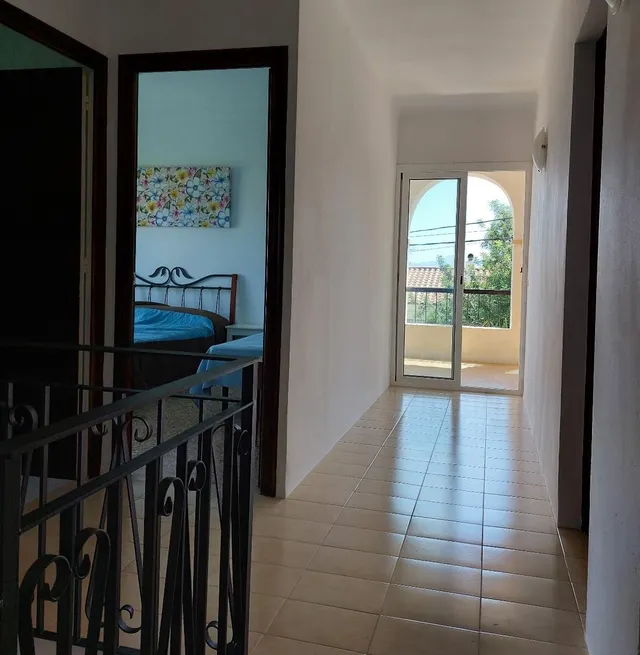 CASA CON LICENCIA TURISTICA 5 Hab — 29