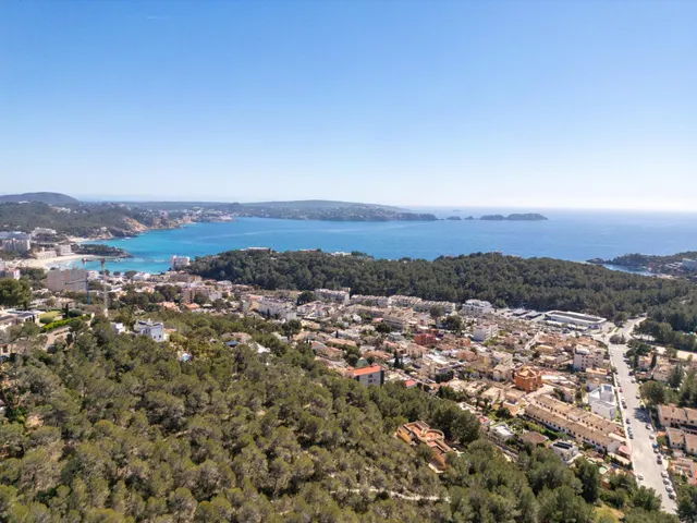 Chalet unifamiliar de 5 dormitorios y 5 baños, con piscina, garaje, ascensor y apartamento de invitados en Peguera (Calvià) — 40