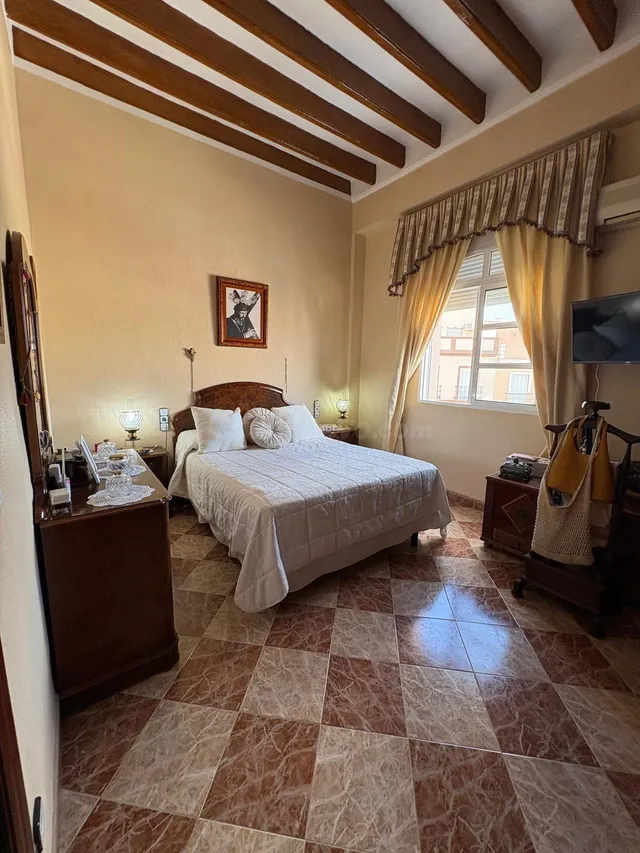 Oportunidad Única: Local Comercial con Vivienda en Planta Primera! — 28