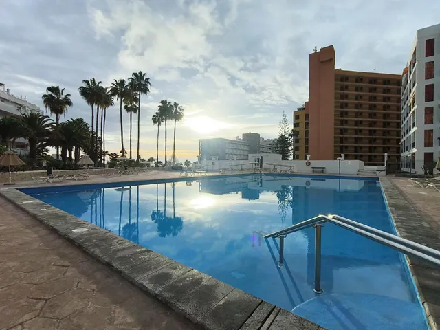 Oportunidad de inversión con terraza y piscina comunitaria e - foto 3