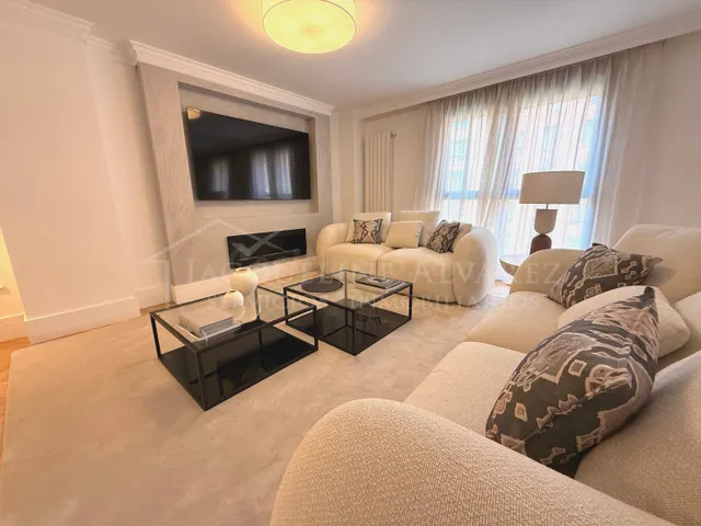 DISEÑO, ELEGANCIA Y AMPLITUD EN PLENO BARRIO DE LISTA - foto 3