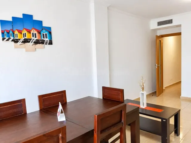 Piso luminoso de 2 dormitorios con garaje y trastero - foto 2