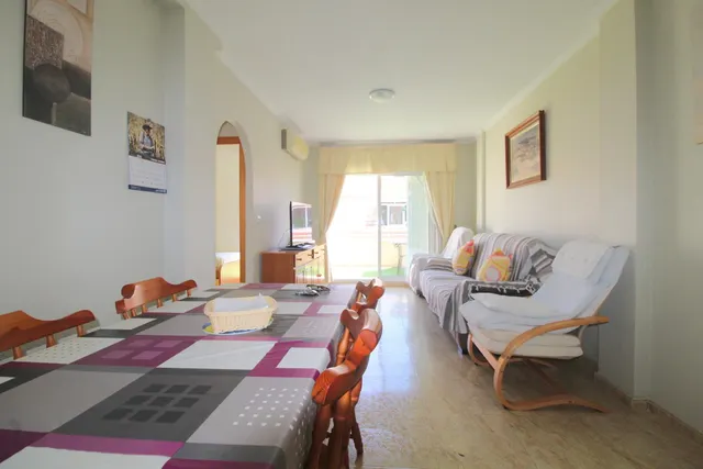 Ático de 3 dormitorios y 2 baños, con solárium privado y plaza de aparcamiento — 20