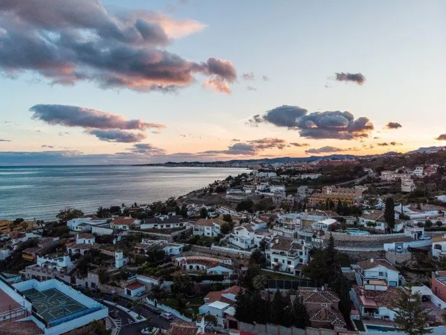 Villa reformada en zona baja de Torremuelle, Benalmádena — 16