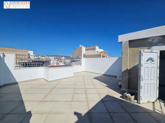 Casa Tipo Dúplex 4 habitaciones 328m² en venta - 3 de Abril — 34