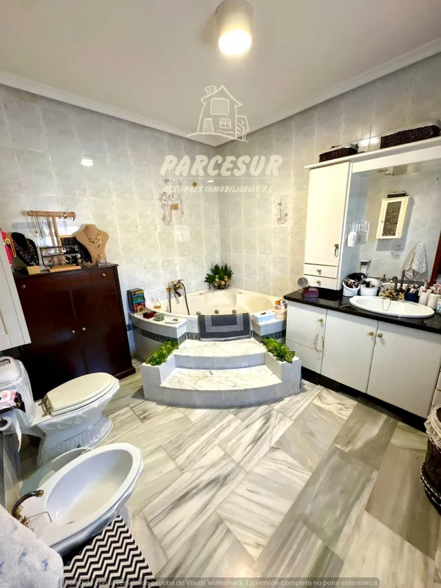 Chalet independiente en El Alcaide: espacio, comodidad y vida al aire libre — 21