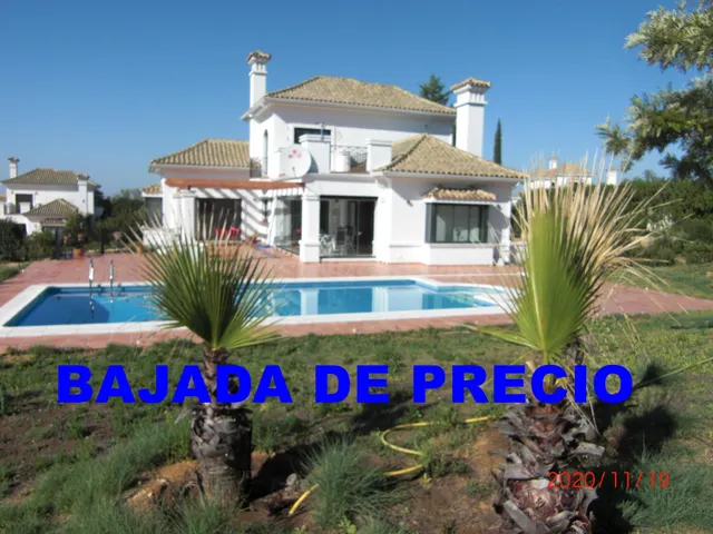 SE VENDE VILLA EN CAMPO DE GOLF GARDEN EN ARCOS DE LA FRONTE