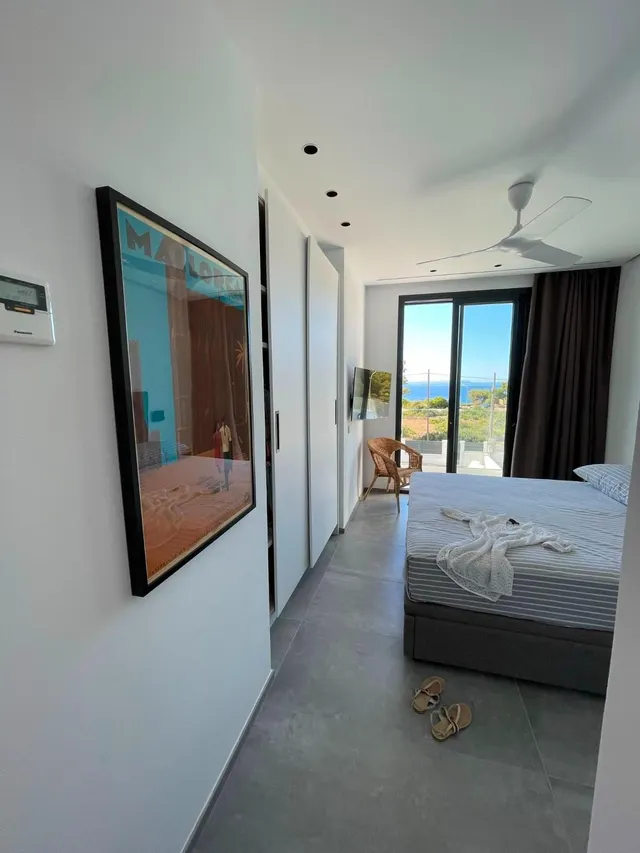 Villa moderna con piscina privada y vistas al mar en Vallgornera — 26